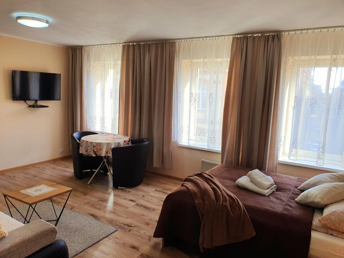 Aparthouse Apartamenty Centrum - In The City Center Near The Train Station Katowice Kültér fotó