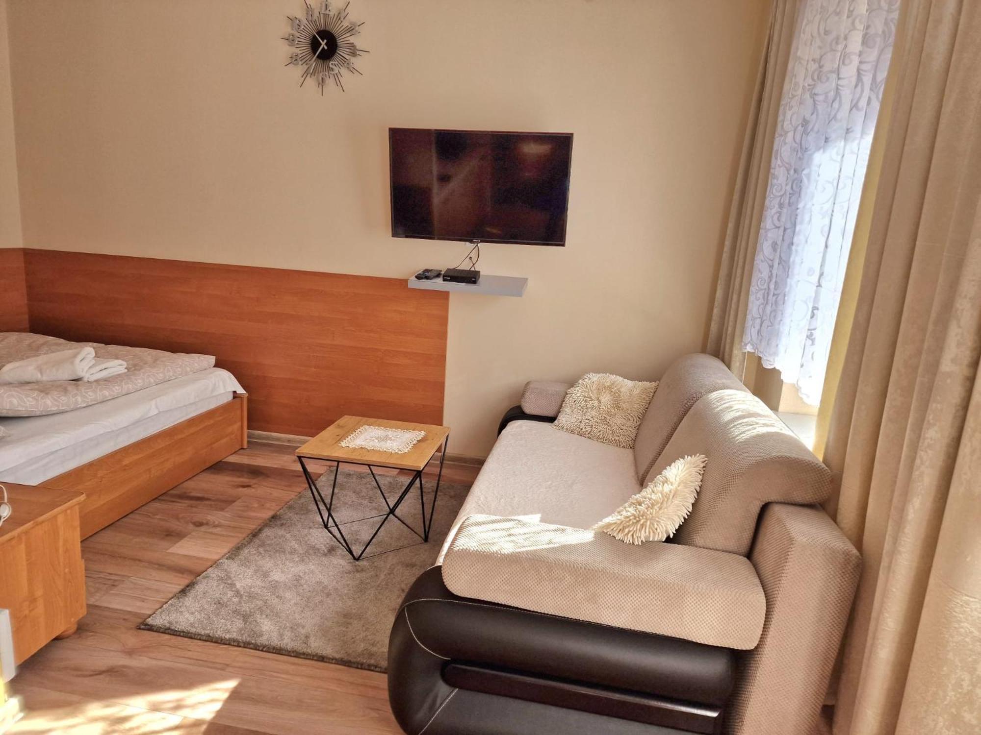 Aparthouse Apartamenty Centrum - In The City Center Near The Train Station Katowice Kültér fotó
